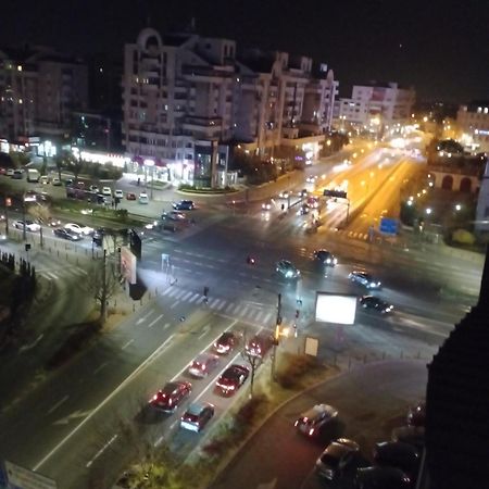 Apartament Ultracentral Kfc Craiova Exterior photo