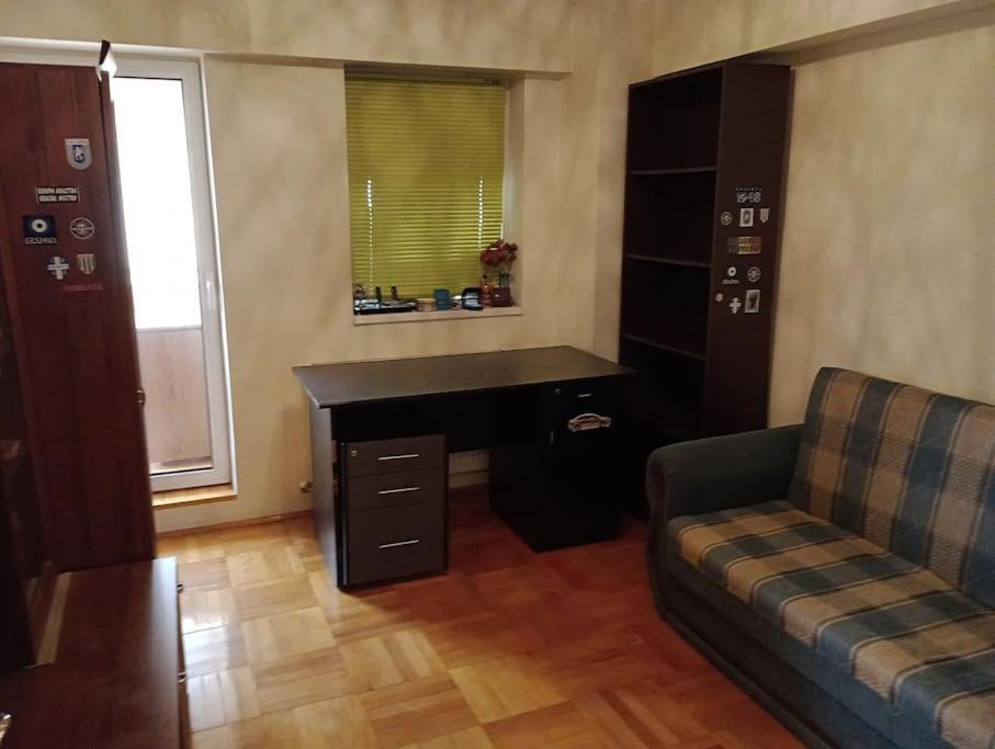 Apartament Ultracentral Kfc Craiova Exterior photo