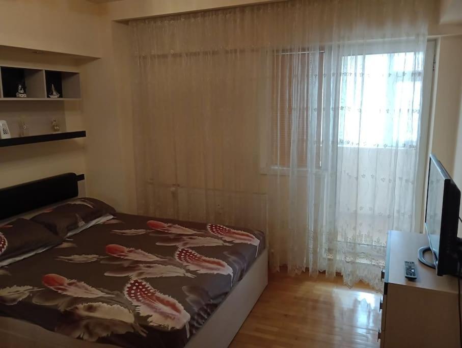 Apartament Ultracentral Kfc Craiova Exterior photo