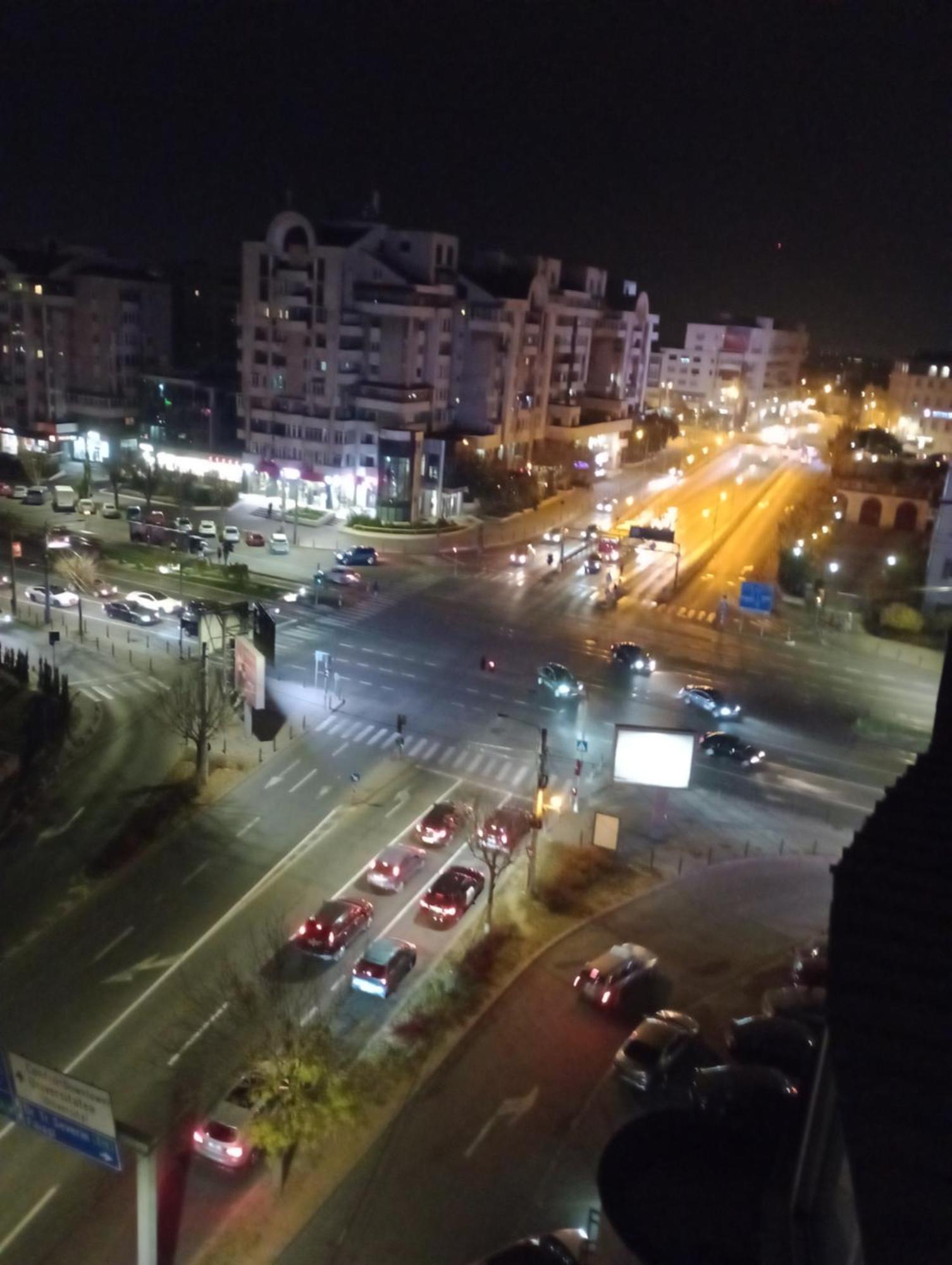 Apartament Ultracentral Kfc Craiova Exterior photo
